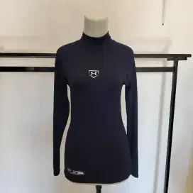 Kaos olahraga under armour