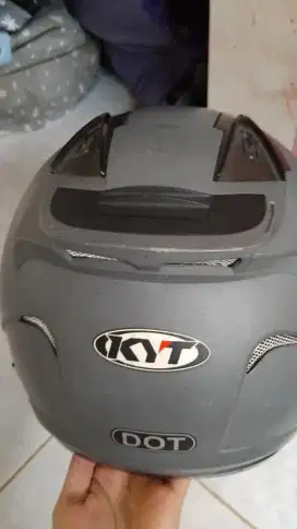 helm KYT abu abu doff bekas
