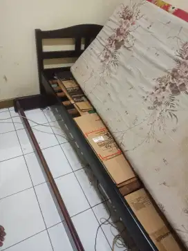 Ranjang/Dipan kayu 90x200