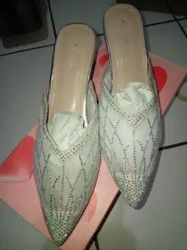 Sandal pesta merk genny uk 37