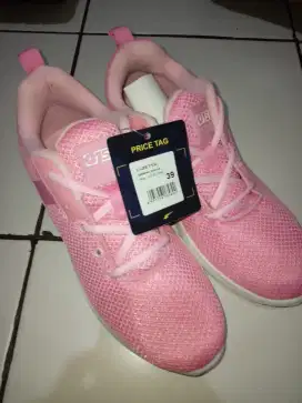 Sepatu double seven uk 39