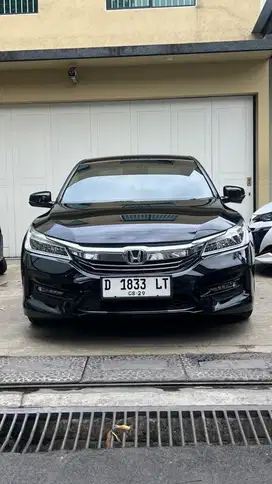 Honda Accord 2.4 VTIL 2016 km 63rb Hitam