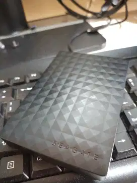 Hdd Seagate expansion 1,5TB Thailand ori good perform & 100% health