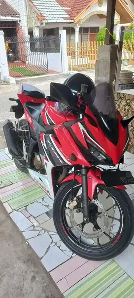 Jual Motor Honda CBR150R