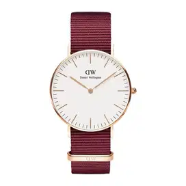 Preloved Daniel Wellington Roselyn White