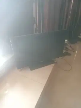 Di jual  murah TV 32 inci sony bravia