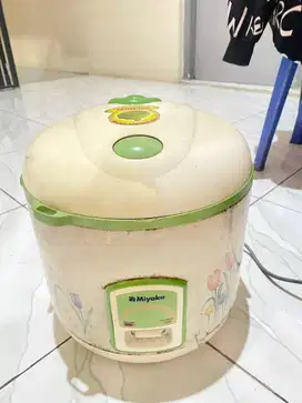 Rice Cooker Miyako 1.8 L