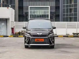 Toyota Voxy 2.0 AT 2021