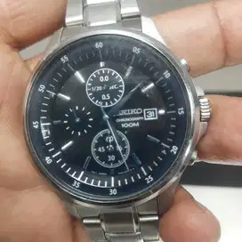 Jam Seiko type 2D1057