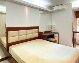 Studio Minimalis Siap Huni! Furnished & Akses Langsung ke Mall Green