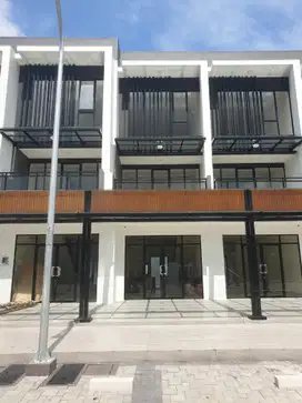 Disewakan Ruko Hampton, 3 Lantai, Hadap Jalan, Di Gading Serpong