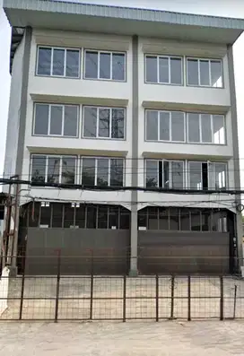 Ruko gandeng hadap jalan 4lt 11x30 330m Cengkareng Jakarta Barat