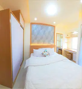 Green Bay Pluit sewa studio Full Furnished lantai sedang View Kolam