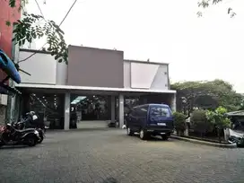 Ruko Besar Eks Supermarket di Jalan Raya Patriot, Kranji, Kota Bekasi
