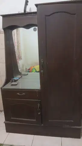 Lemari baju jati
