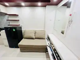 DISEWAKAN UNIT RENOVASI JADI 1 KAMAR DIATAS MALL APARTEMEN BASSURA