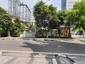 Dijual rumah lama di Jl Jaksa - Kebon Sirih