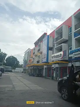 Ruko 3 lantai Di Depan Lapangan Vatulemo / Walikota Palu SulTeng
