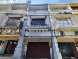 Disewakan Ruko 3 Lantai Villa Bukit Mas dekat Mayjen Sungkono