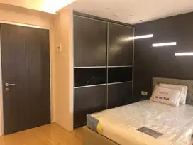 Dijual Apt Green Bay 2 BR Renovasi Jadi Studio Bagus FF