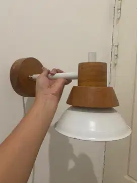 Lampu dinding estetik