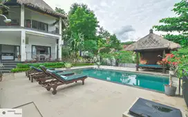 HP-LH01 - Vila Lereng Bukit Tropis Dua Lantai