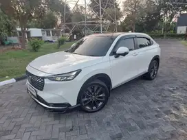 KM RENDAH Honda HR-V 1.5 Turbo RS Bensin Matic 2022 Putih ACC