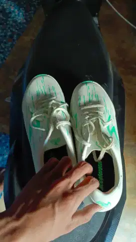 Sepatu specs lightspeed reborn in U41