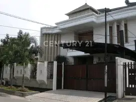 Rumah Luxury 2 Storage Furnish Di Cluster Sunrise Garden Jakarta