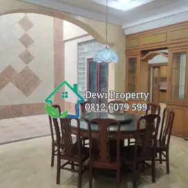 DIJUAL VILLA KOMP CEMARA ASRI JLN SAKURA