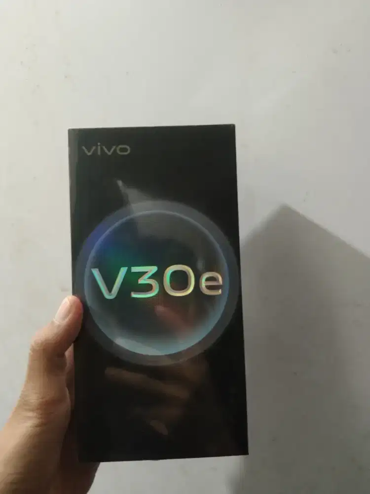 Vivo v30e 5G ram 8/128 GB
