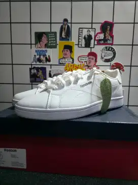 Sepatu Reebok Fullwhite