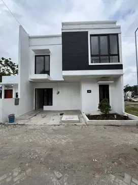 Rumah Baru 2 Lantai di Perumahan Dekat Kampus UPN/AMIKOM