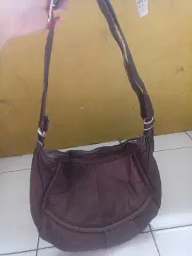Tas wanita kulit asli