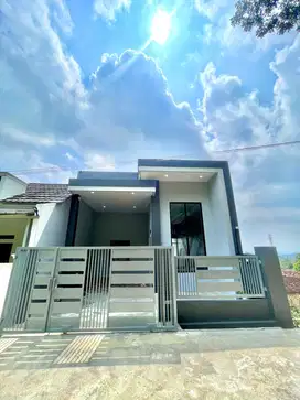 RUMAH VILLA MEWAH LOKASI STRATEGIS