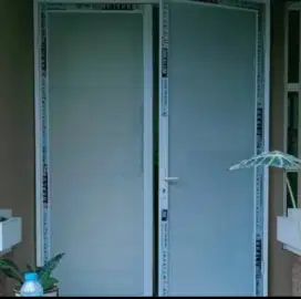Pintu Spanrel Swing