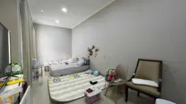 Dijual Rumah Full Bangunan di Springs Gading Serpong