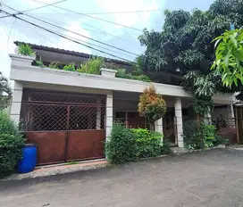 Rumah 2.5 Lantai Dekat Taman Kopo Indah