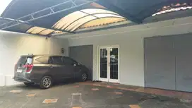 DIJUAL RUMAH COCOK UNTUK TEMPAT USAHA BINTARO JAKSEL