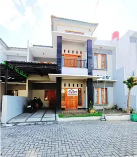 Sewa rumah kamar 5 deket UMS bonus ac