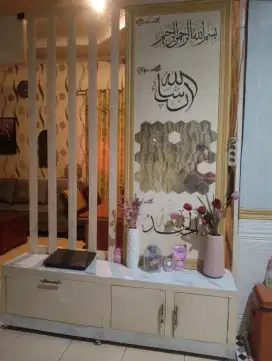 Partisi ruangan dari kayu