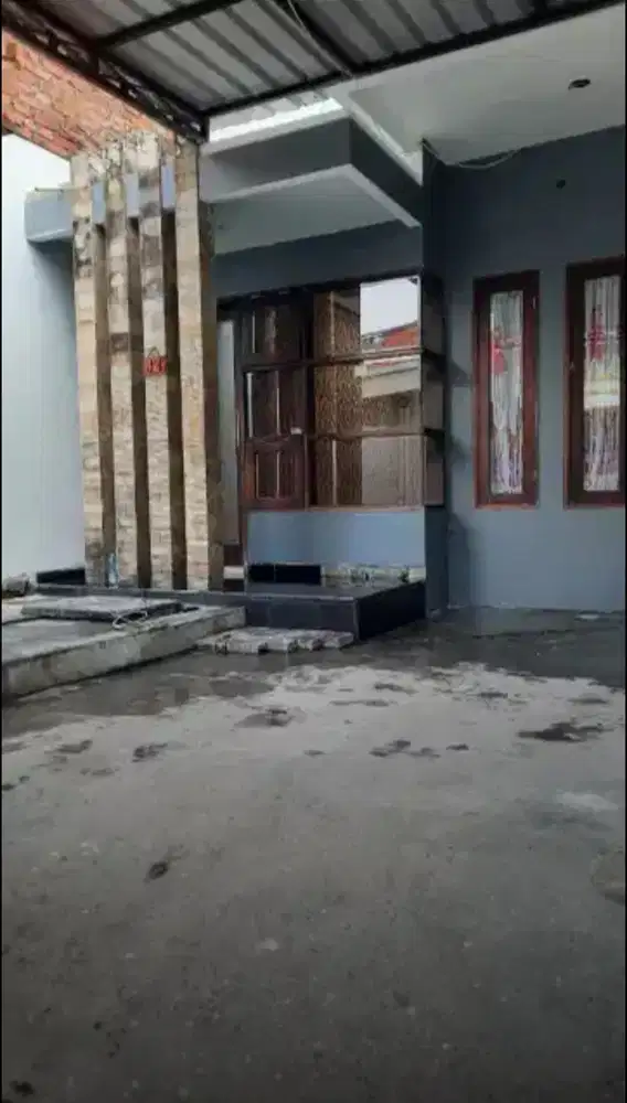 Disewakan Rumah 2nd Terawat di area Dukuh Pakis, Surabaya