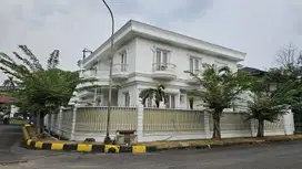 Rumah Mewah Siap Huni di Perumahan Intercon Kebon Jeruk