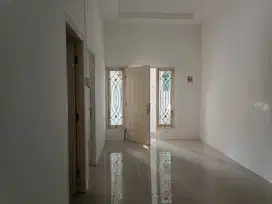Rumah siap huni nyaman dua lantai , selangkah ke jalan Gajah Semarang