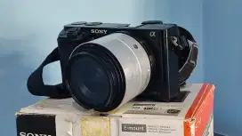 SONY A6000 LENSA FIX 19MM F2.8 AF BONUS LENSA MANUAL