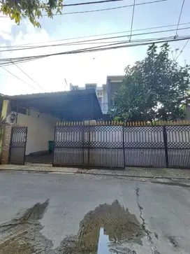 Rumah Bagus 2 Lantai Semi Furnish 10 Menit Tol Bekasi Timur