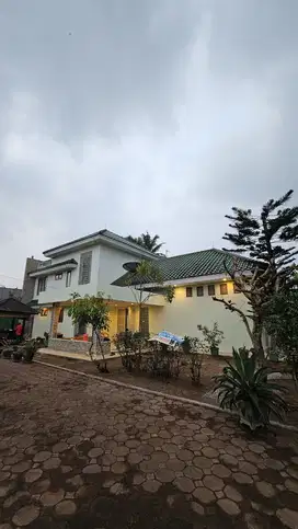 DIJUAL CEPAT VILLA / RUMAH SIAP HUNI DIBAWAH KAKI GUNUNG SALAK