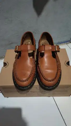 Sepatu Dokmark Bekas