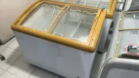 Freezer sleding kaca 260L