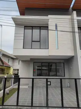 Rumah baru 2 lantai modern minimalis di Komplek Leuwisari Bandung